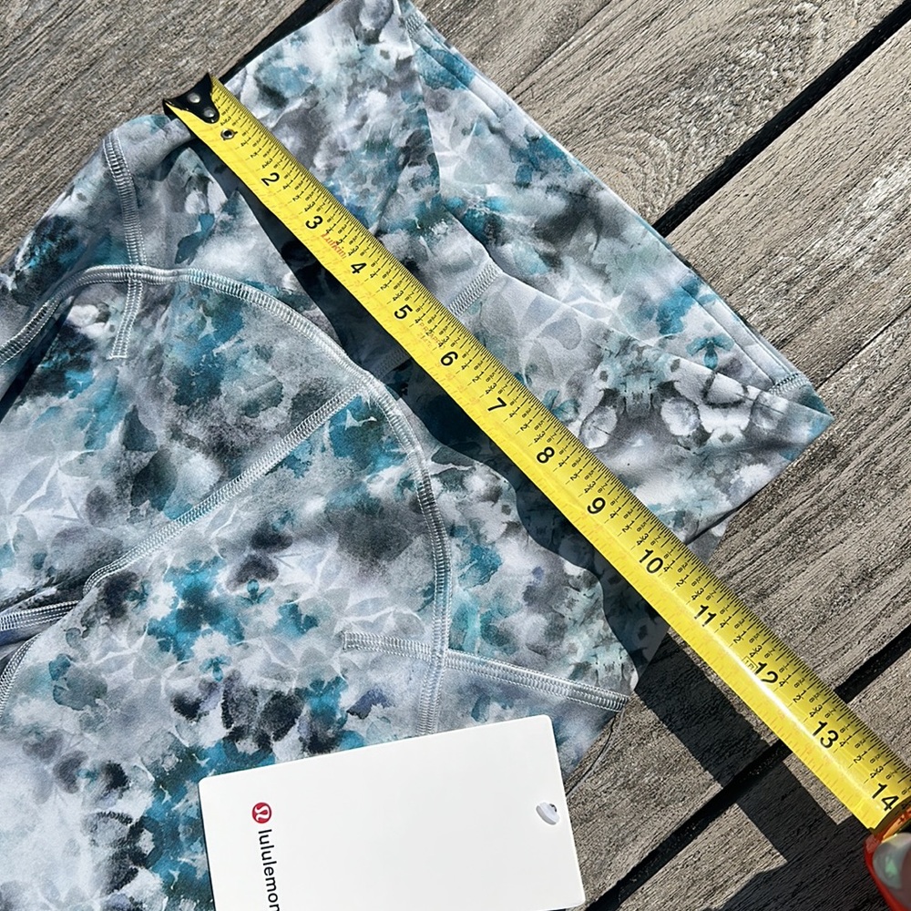 Lululemon Unlimit High-Rise Tight 25" Kaleidofloral Multi size 4 NWT - Picture 4 of 5